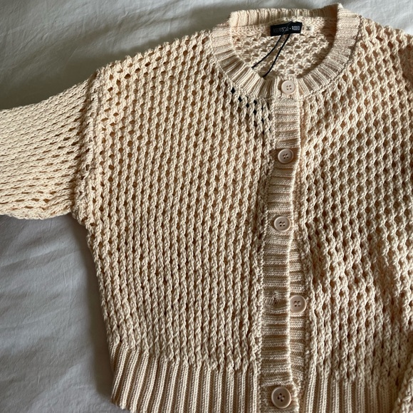 Robertson & Rodeo Crochet Cardigan - Picture 5 of 5